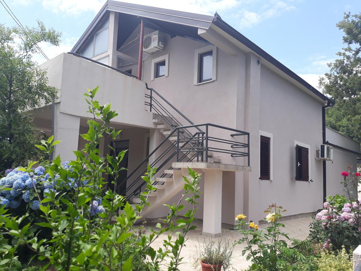 Apartments Four Countesses เวียร์ปาซาร์ ภายนอก รูปภาพ