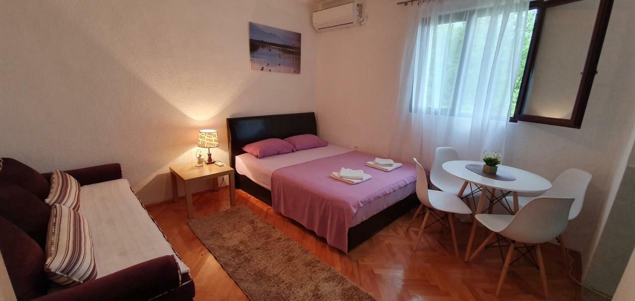 Apartments Four Countesses เวียร์ปาซาร์ ภายนอก รูปภาพ
